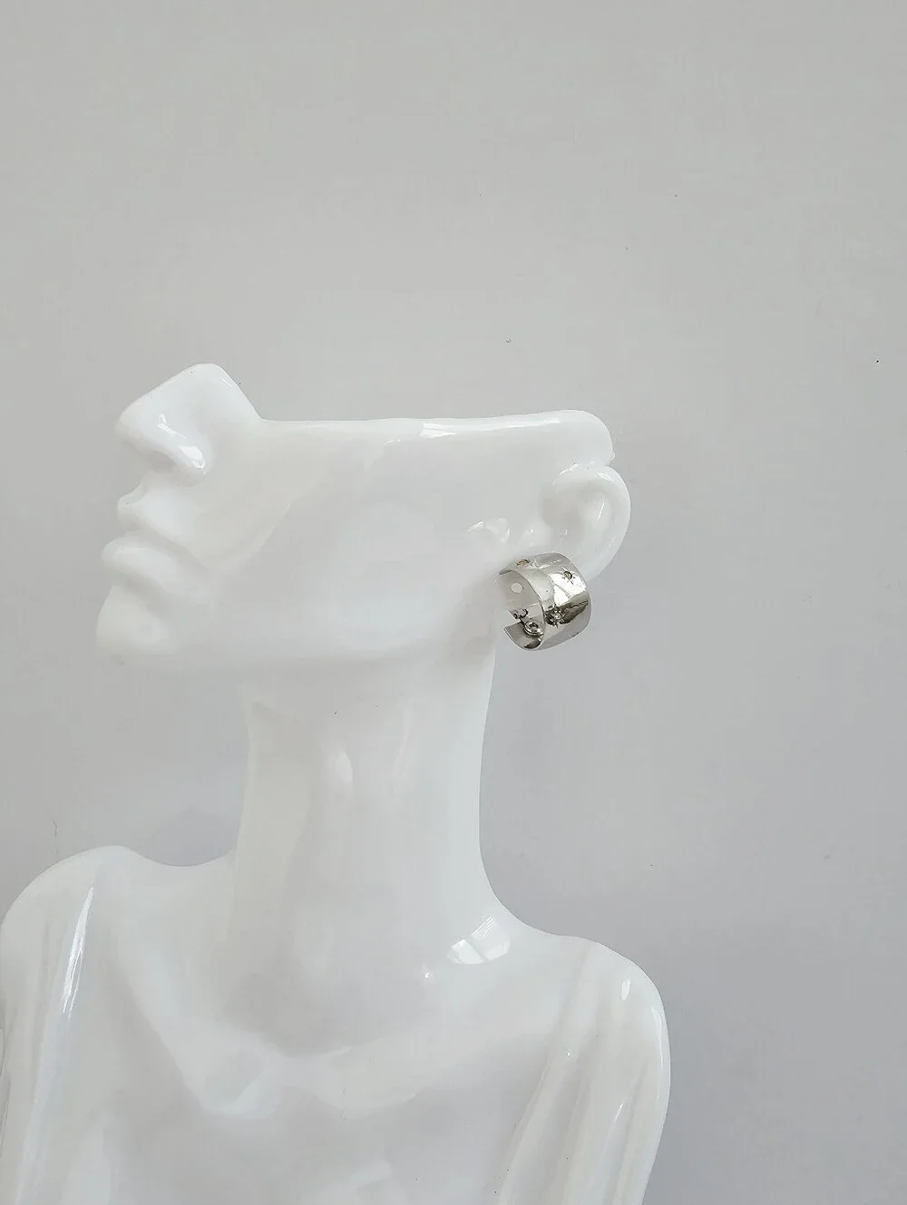 Vintage Starburst Rhinestone Wide Huggie Hoop Clip On Earrings Silver Tone​
